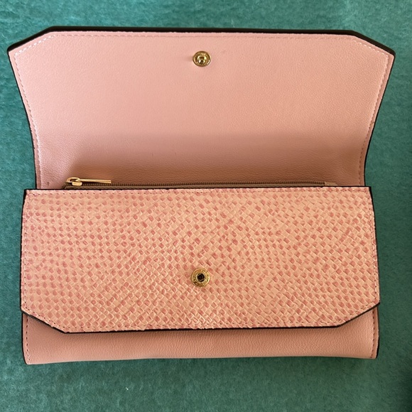 NWOT Halston multi piece wallet set - Picture 6 of 12